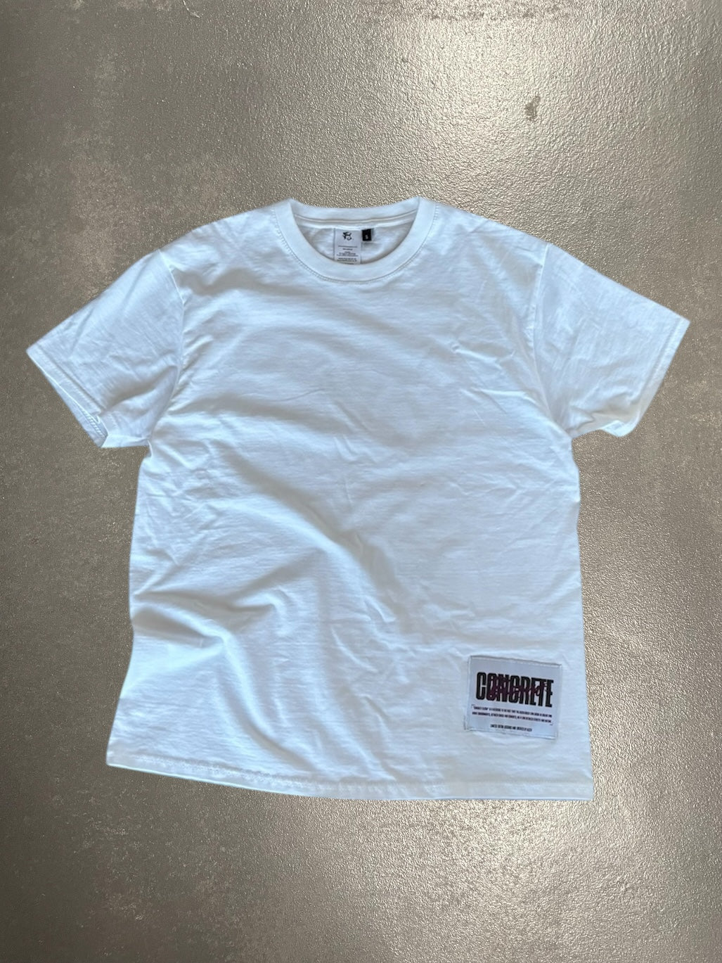 T-shirt concrete bloom